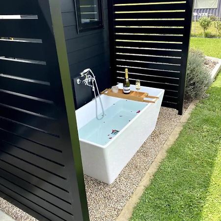 Soul Sanctuary, With Outdoor Bath Villa Raglan Exterior photo