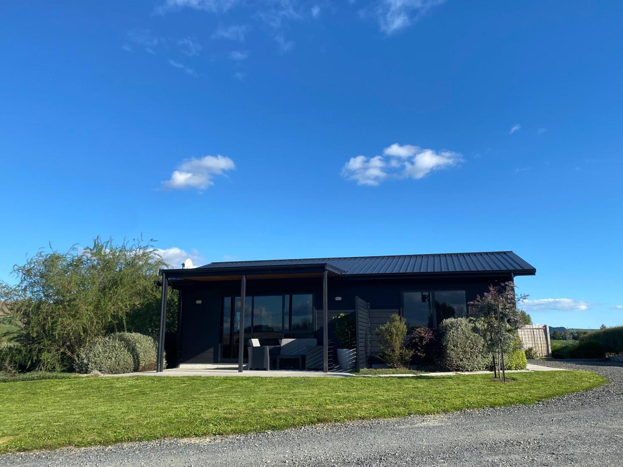 Soul Sanctuary, With Outdoor Bath Villa Raglan Exterior photo