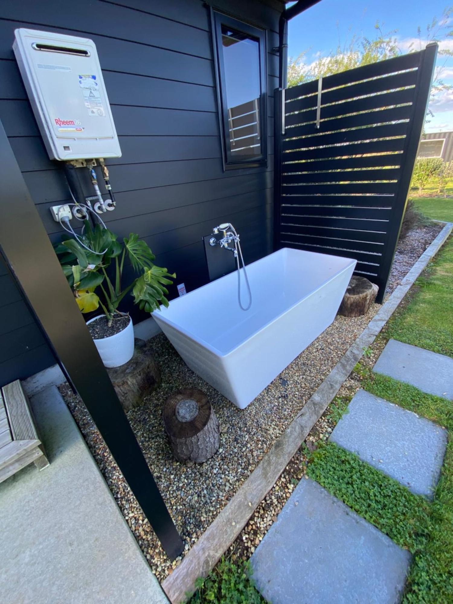 Soul Sanctuary, With Outdoor Bath Villa Raglan Exterior photo