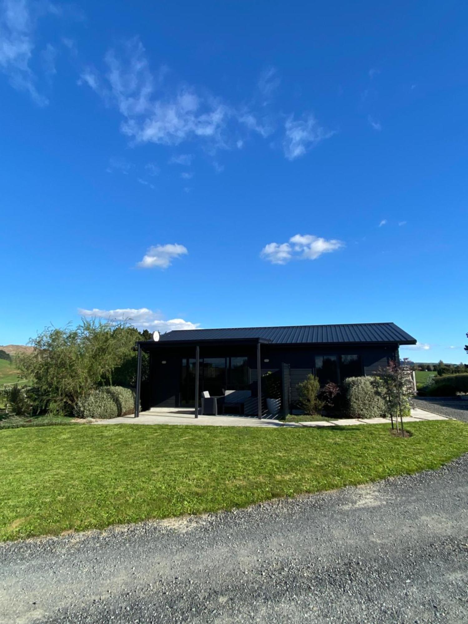 Soul Sanctuary, With Outdoor Bath Villa Raglan Exterior photo